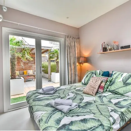 Apartamento Pats Garden With Mini Cinema, Projector