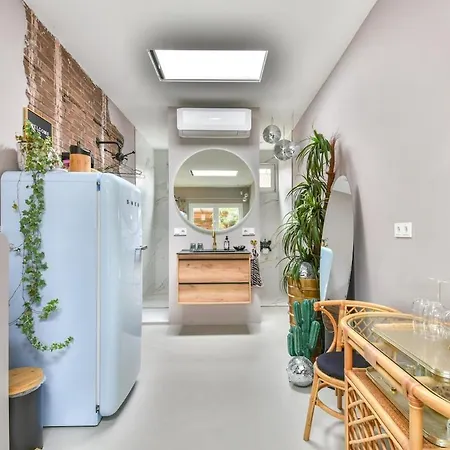 Pats Garden With Mini Cinema, Projector * Alkmaar