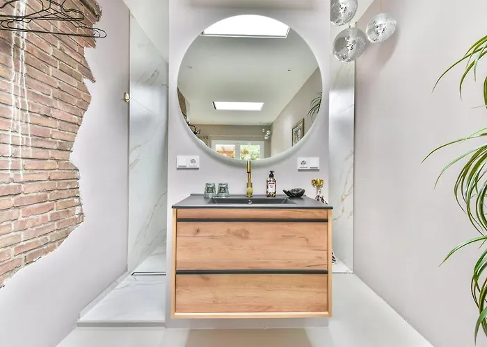 Pats Garden With Mini Cinema, Projector Appartement Alkmaar