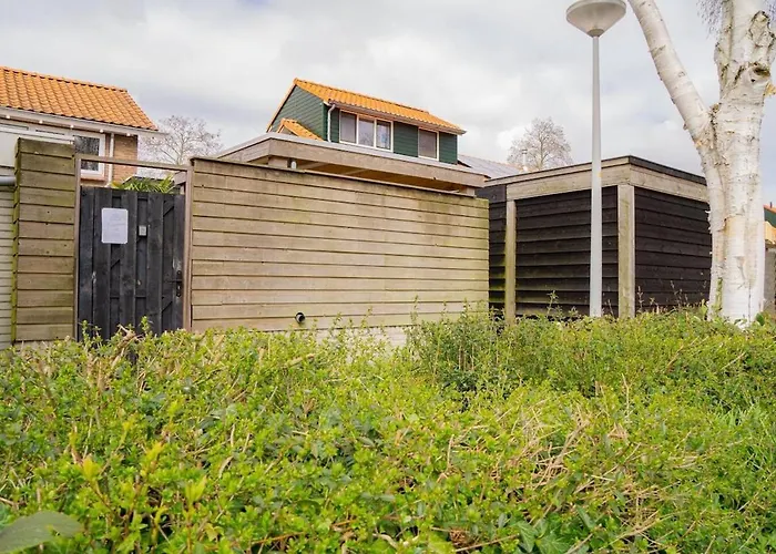 Pats Garden With Mini Cinema, Projector Appartement