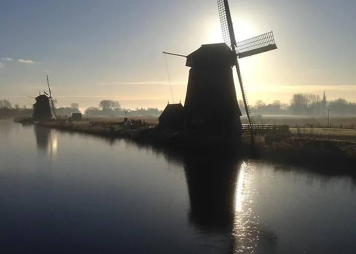 Pats Garden With Mini Cinema, Projector Appartement